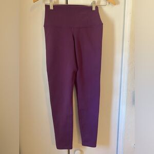 ALO Yoga Purple Leggings in Size XS